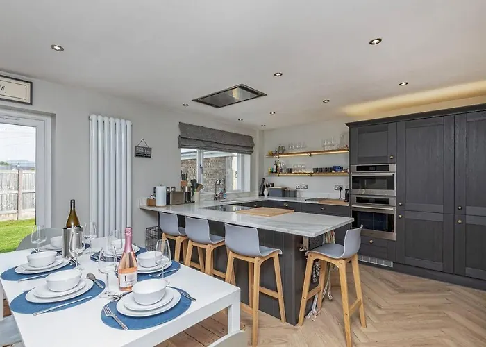 Family-Friendly Retreat Between Beach & Mountains