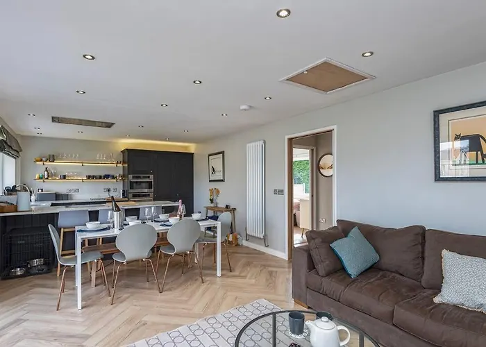 Family-Friendly Retreat Between Beach & Mountains