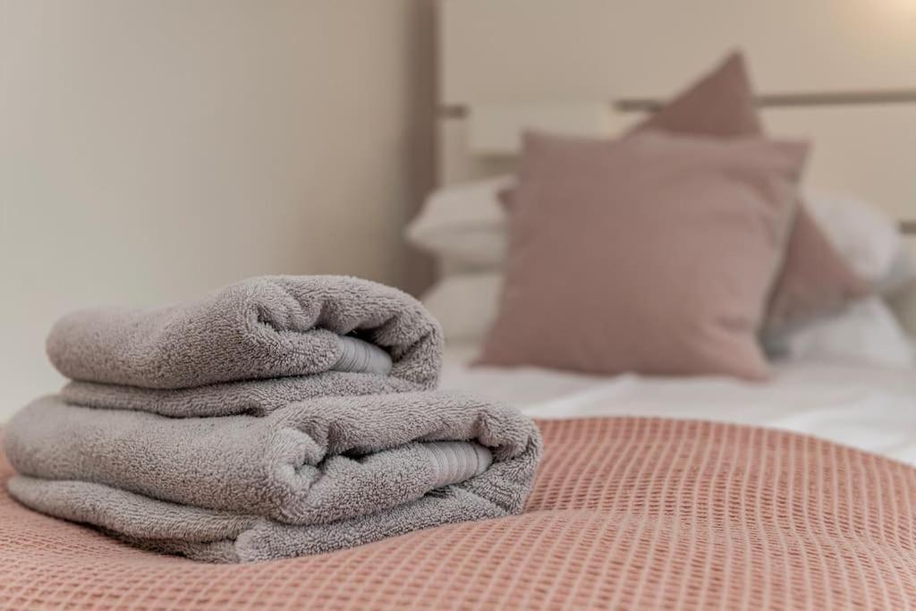 Holiday home Family-friendly Retreat Between & Mountains *